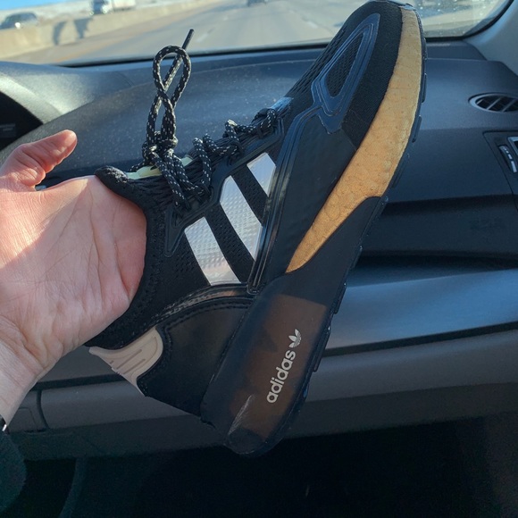 Adidas - Picture 2 of 6